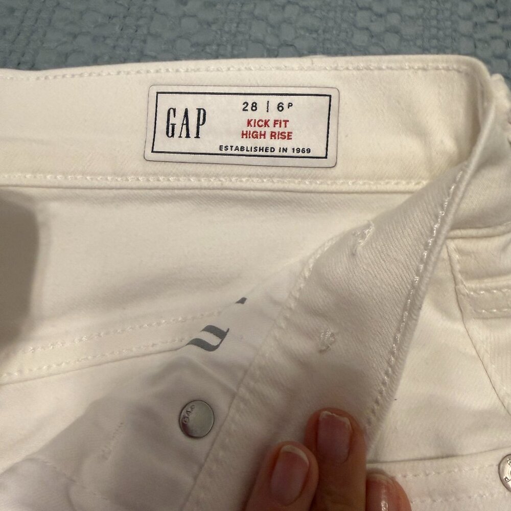 Gap raw edge denim